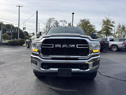 2024 RAM 2500 Tradesman Crew Cab 4x4 8' Box