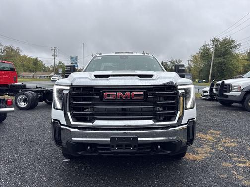 2025 GMC Sierra 3500 Base