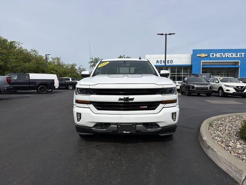 Summit White 2018 Chevrolet Silverado 1500 2LT