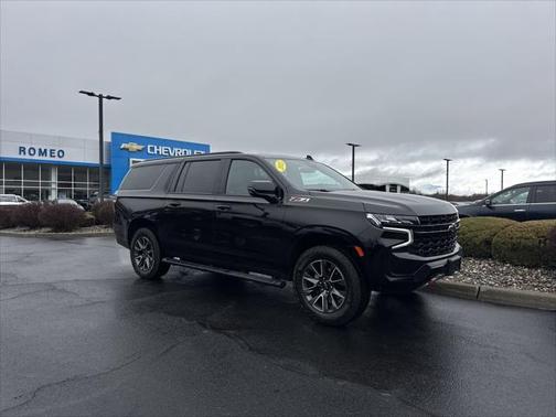 2023 Chevrolet Suburban 4WD Z71