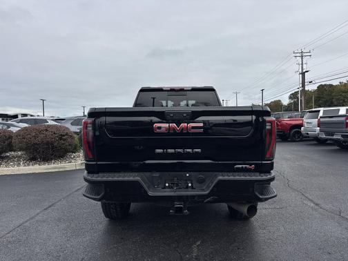 2024 GMC Sierra 2500 AT4