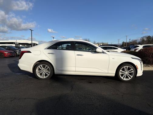 2023 Cadillac CT4 Luxury