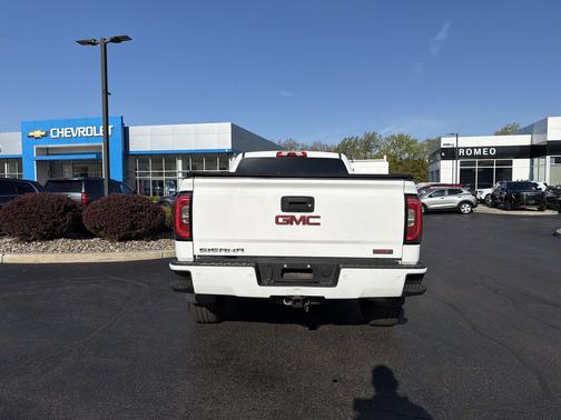 White 2016 GMC Sierra 1500 SLT