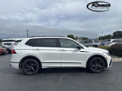 2023 Volkswagen Tiguan 2.0T SE R-Line Black 4MOTION
