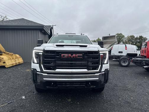 2025 GMC Sierra 2500 Base
