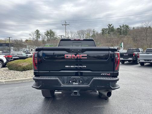 2024 GMC Sierra 2500 AT4