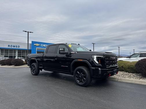 2024 GMC Sierra 2500 AT4
