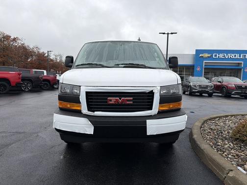 2025 GMC Savana 2500 Work Van