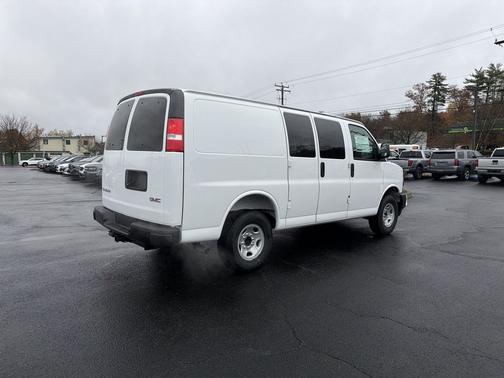 2025 GMC Savana 2500 Work Van