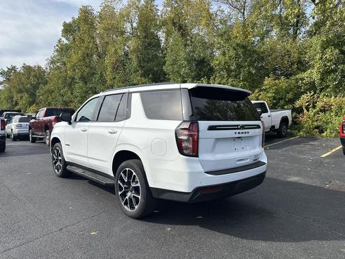 2023 Chevrolet Tahoe 4WD RST