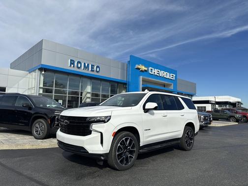2023 Chevrolet Tahoe 4WD RST