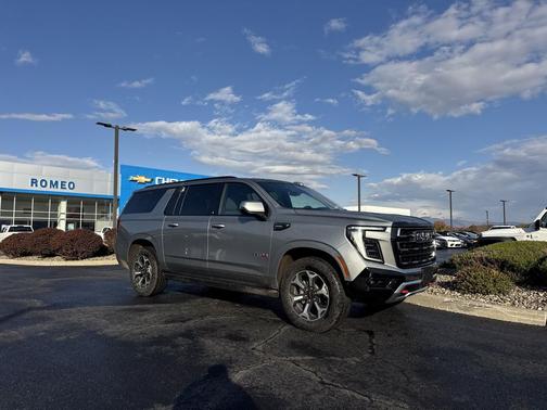 2025 GMC Yukon XL 4WD AT4