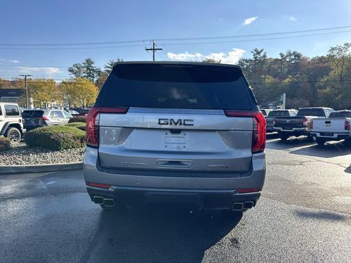 2025 GMC Yukon XL 4WD AT4