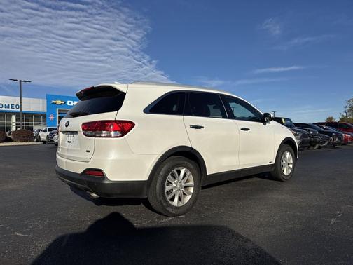 2017 Kia Sorento LX