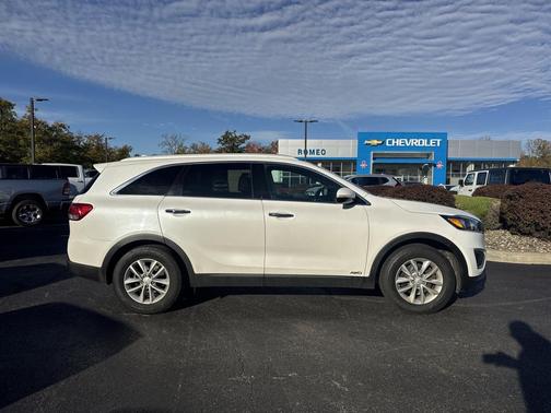 2017 Kia Sorento LX
