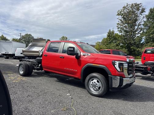 2025 GMC Sierra 3500 Base