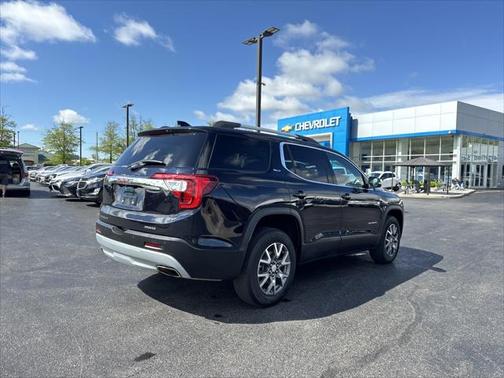 2022 GMC Acadia AWD SLT