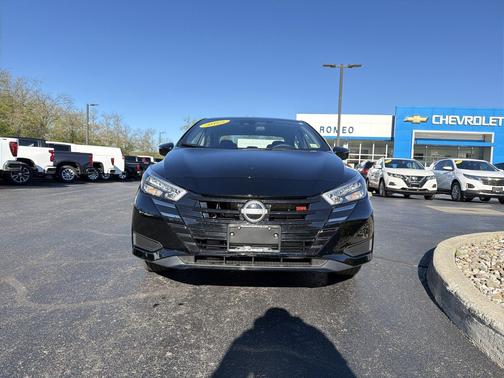 Super Black 2025 Nissan Versa 1.6 S
