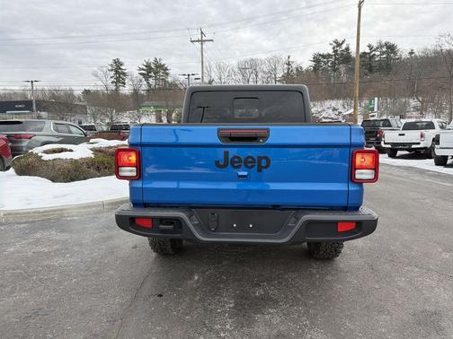 2023 Jeep Gladiator Willys 4x4