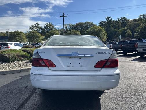 2003 Toyota Avalon XL