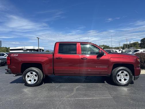 2017 Chevrolet Silverado 1500 2LT