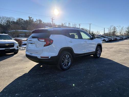 2023 GMC Terrain SLT