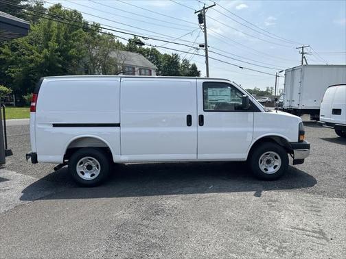 2025 GMC Savana 2500 Work Van