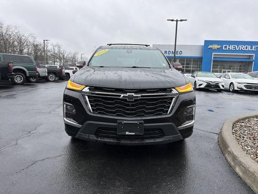 Mosaic Black Metallic 2024 Chevrolet Traverse Premier
