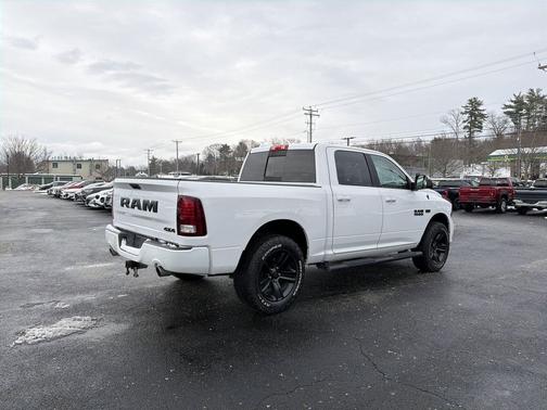 2018 RAM 1500 Night Crew Cab 4x4 5'7' Box