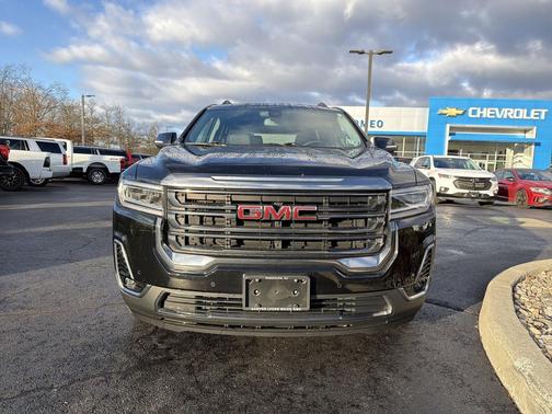 2023 GMC Acadia AWD AT4