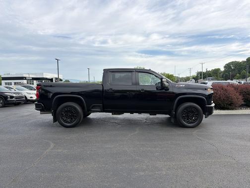 Black 2022 Chevrolet Silverado 2500 LTZ