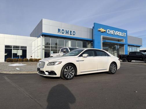 2017 Lincoln Continental Premiere