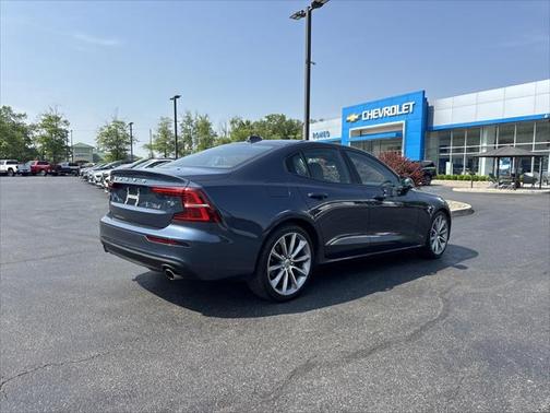 2019 Volvo S60 T6 Momentum