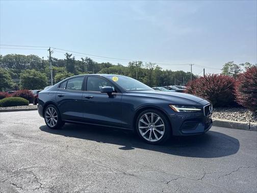 2019 Volvo S60 T6 Momentum