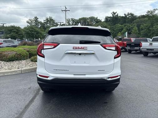 2024 GMC Terrain SLT