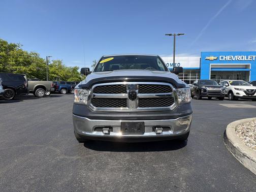 Bright Silver Metallic Clearcoat 2018 RAM 1500 Tradesman