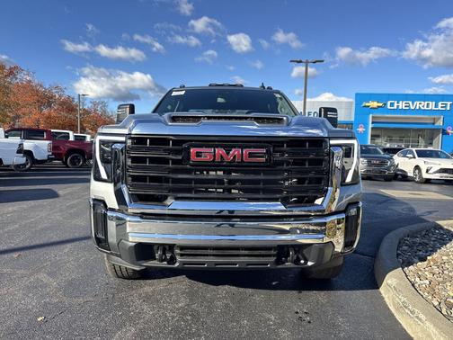 2026 GMC Sierra 2500 Base