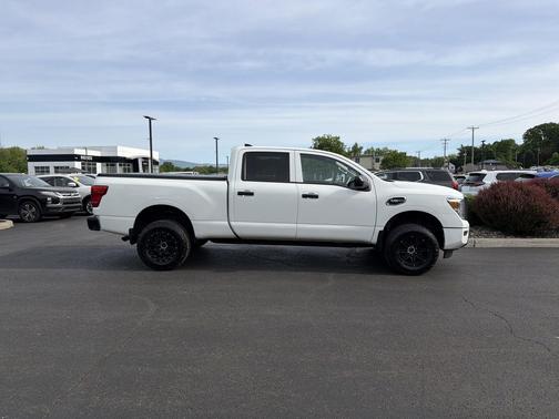Glacier White 2022 Nissan Titan XD S