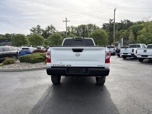 Glacier White 2022 Nissan Titan XD S