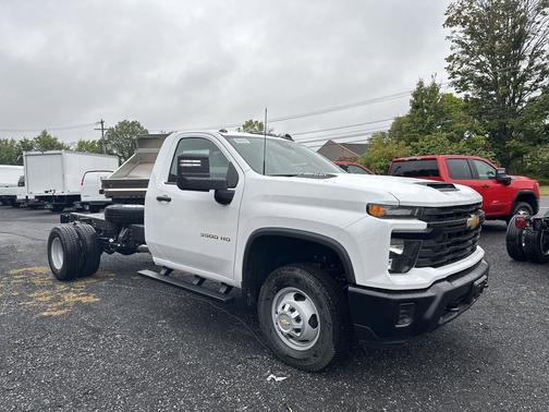 2025 Chevrolet Silverado 3500 WT