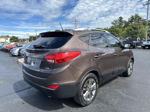 2015 Hyundai TUCSON SE