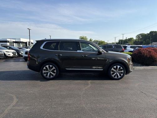 Dark Moss 2021 Kia Telluride S