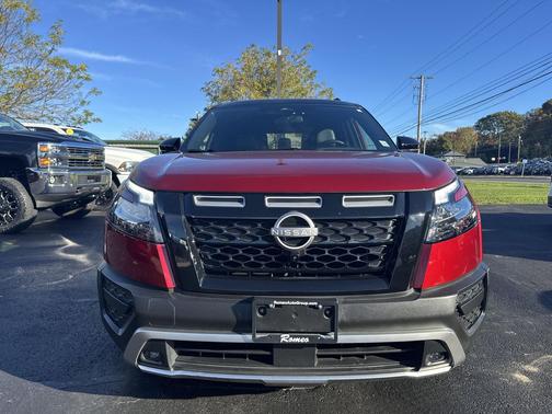 2024 Nissan Pathfinder Rock Creek 4WD