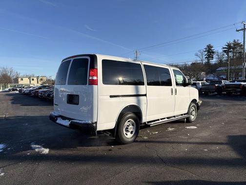 2025 Chevrolet Express 3500 RWD 3500 Regular Wheelbase LS