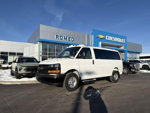 2025 Chevrolet Express 3500 RWD 3500 Regular Wheelbase LS