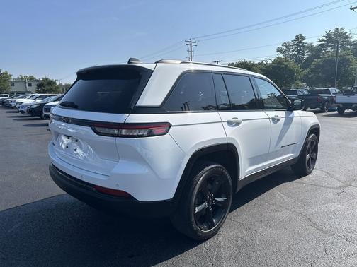 2023 Jeep Grand Cherokee Altitude