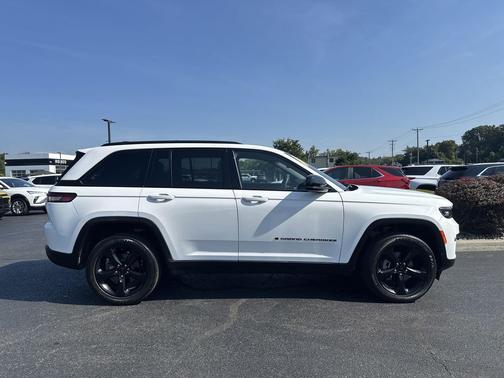 2023 Jeep Grand Cherokee Altitude