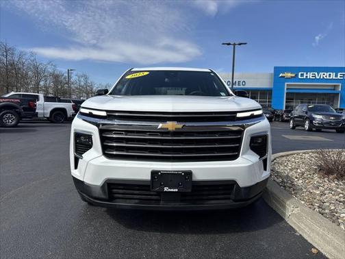2025 Chevrolet Traverse LT