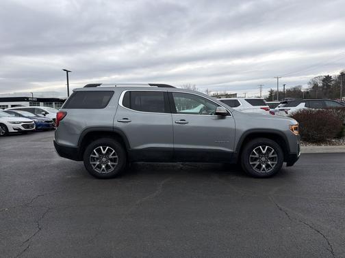 2023 GMC Acadia AWD SLE