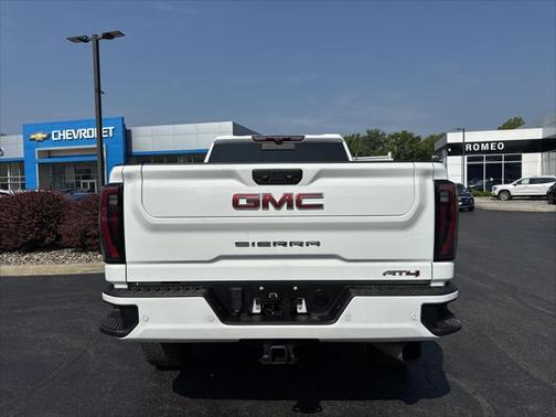 2024 GMC Sierra 2500 AT4